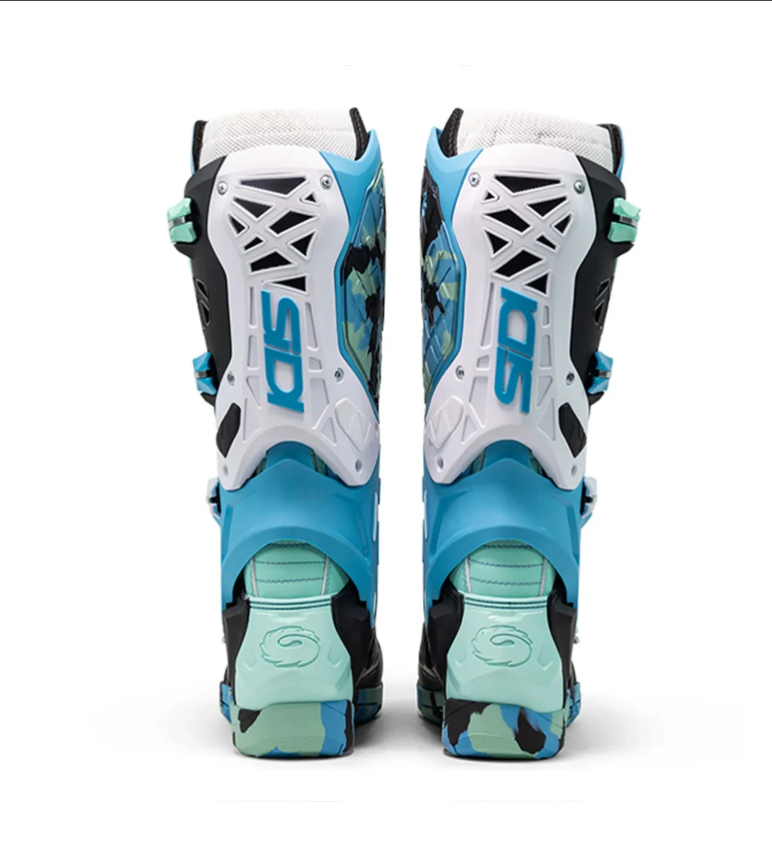 Boots ST. Crossair