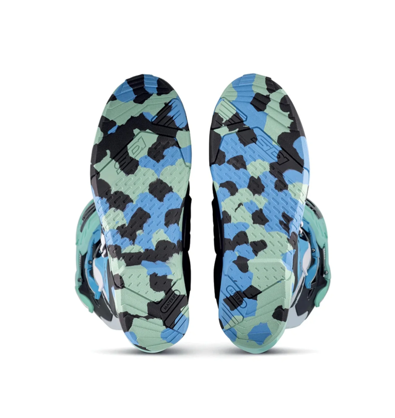 Boots ST. Crossair