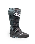 Boots ST. Crossair